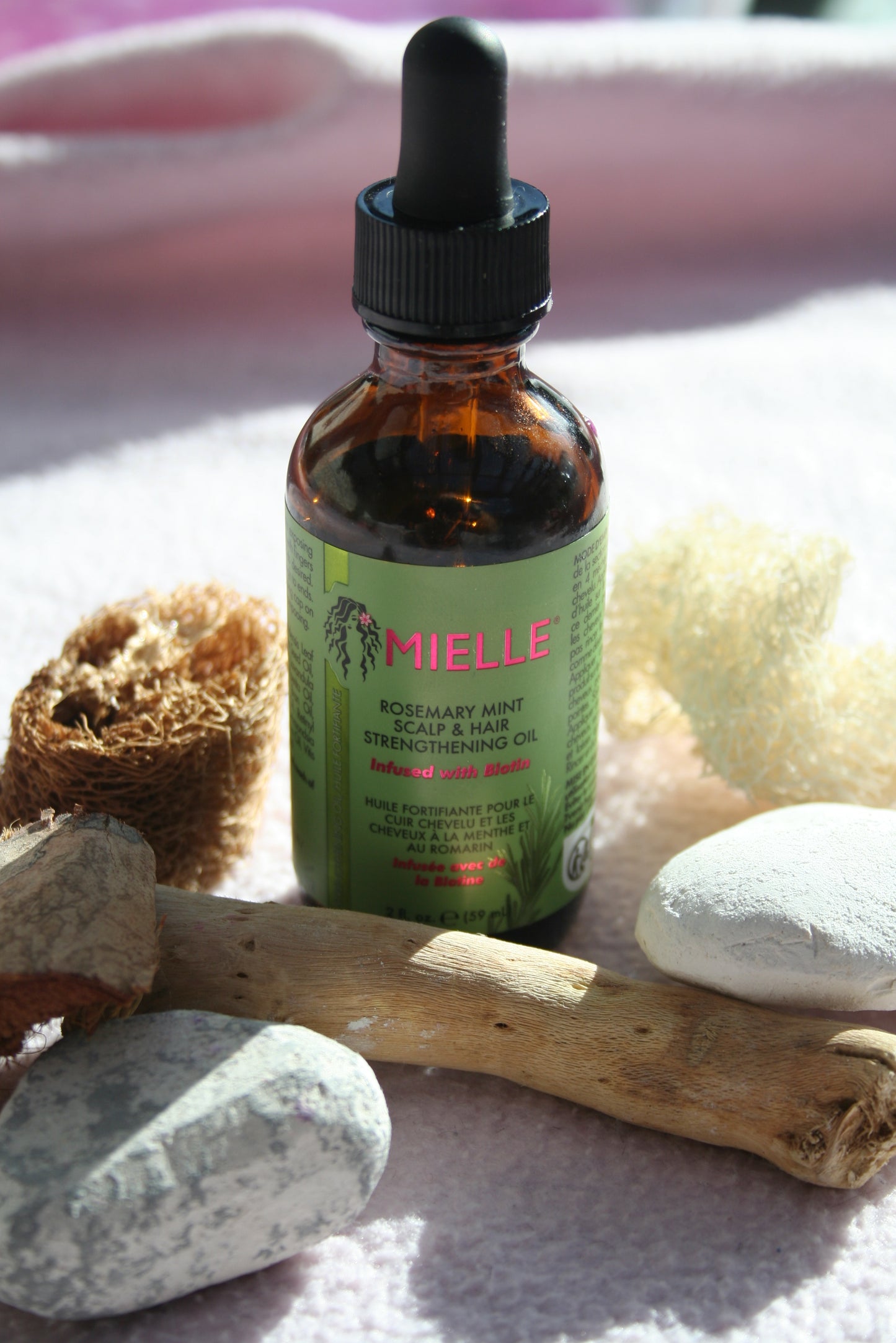 Revitalize Your Roots: Mielle Rosemary Mint Scalp & Hair Strengthening Oi